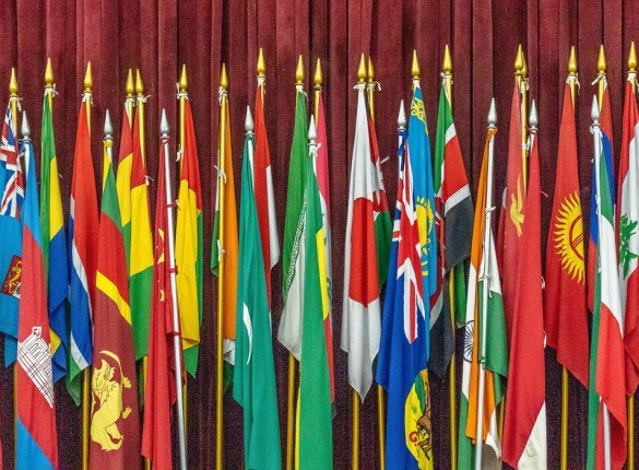 La Cooperazione Globale per Porre Fine alla Povertà e Costruire Resilienza